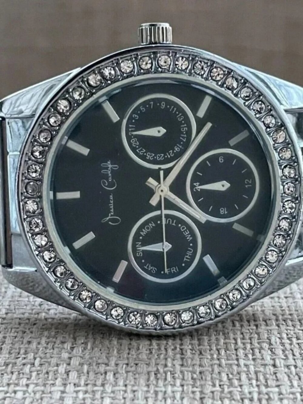Jessica Carlyle Wristwatch Silver Tone Unisex Watch Crystal Accent Bezel Watch